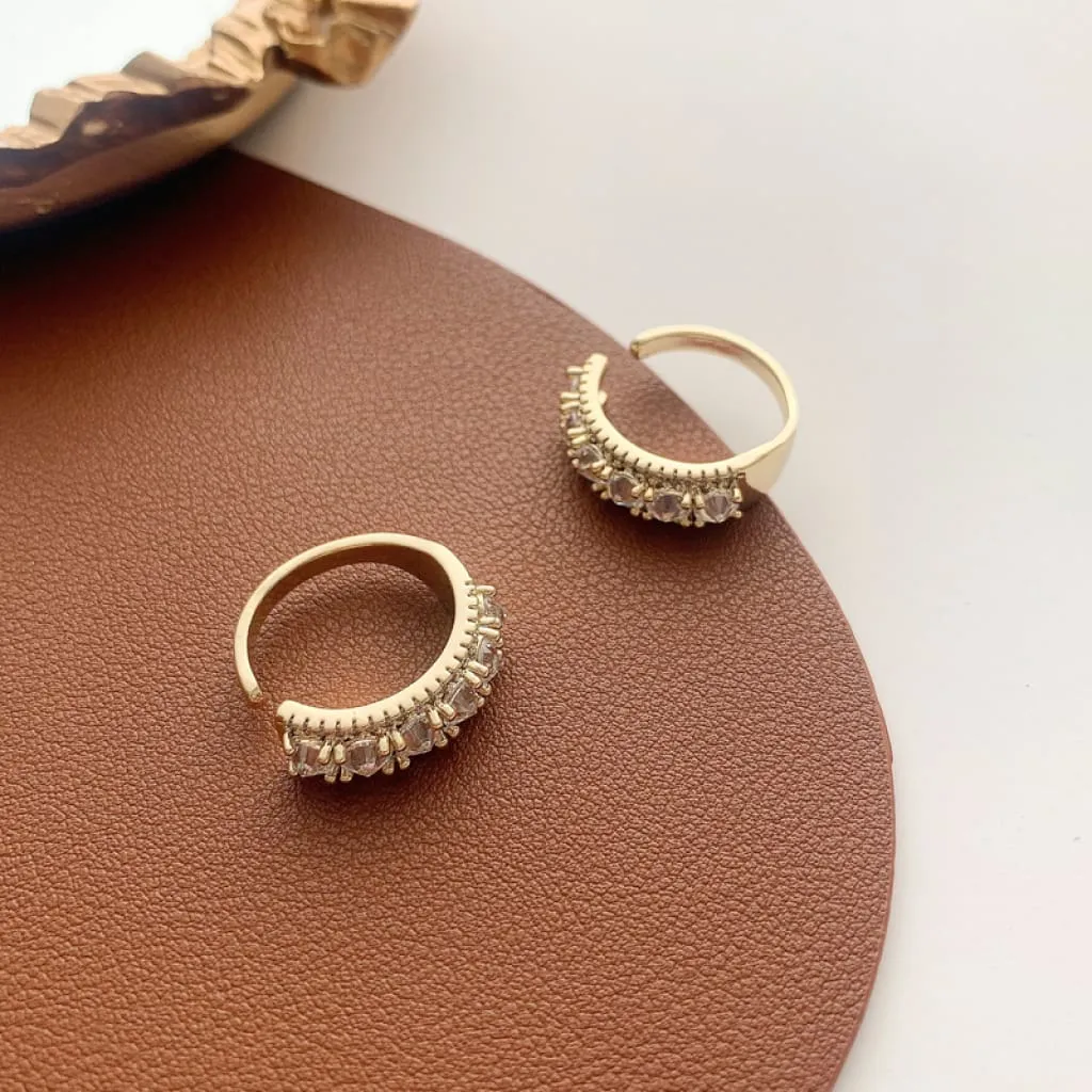 Adjustable chic Brass Ring