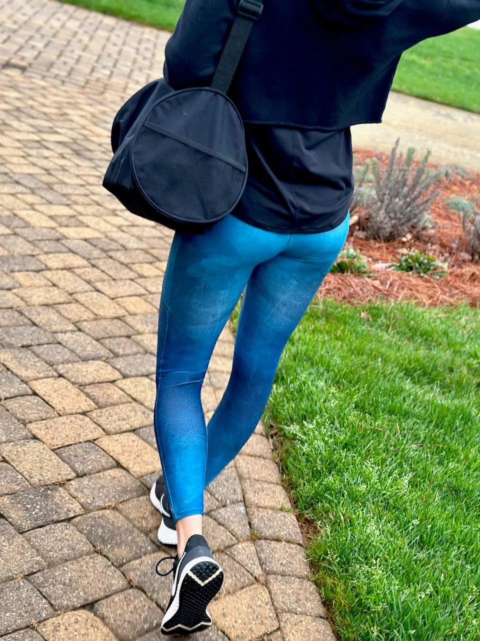 Classic Cyan Pocket Leggings