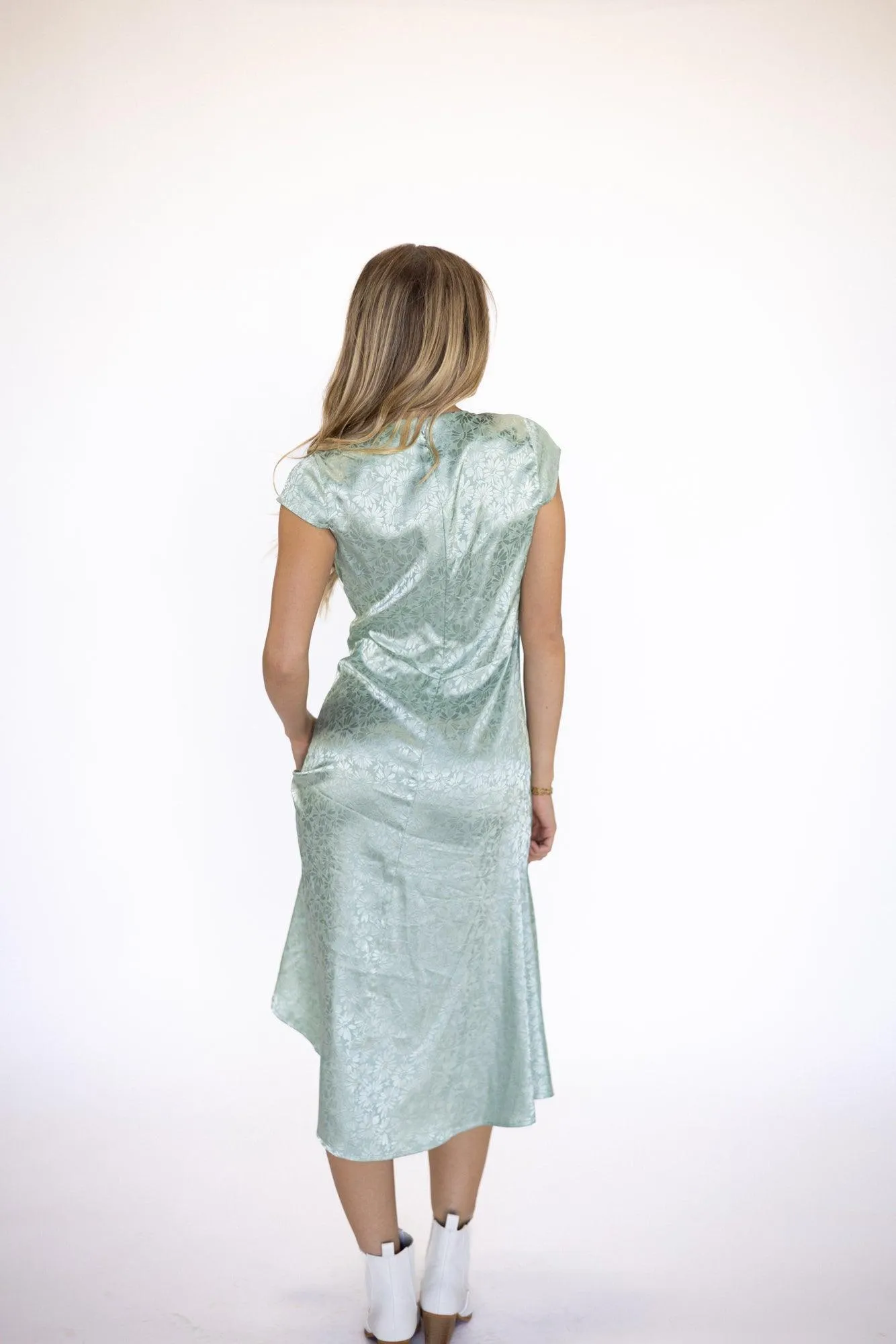 Indie Midi Dress in Sage Green