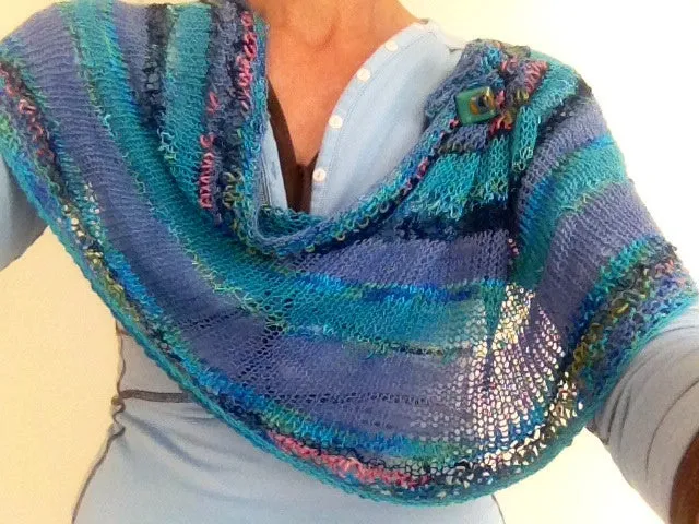 Vibrant, a cowl pattern